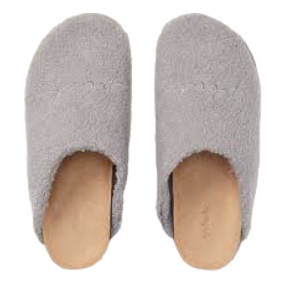 PINK COZY-PLUSH CLOGS SLIPPERS Style: 26561944 Gray Sizes Various - Picture 1 of 7